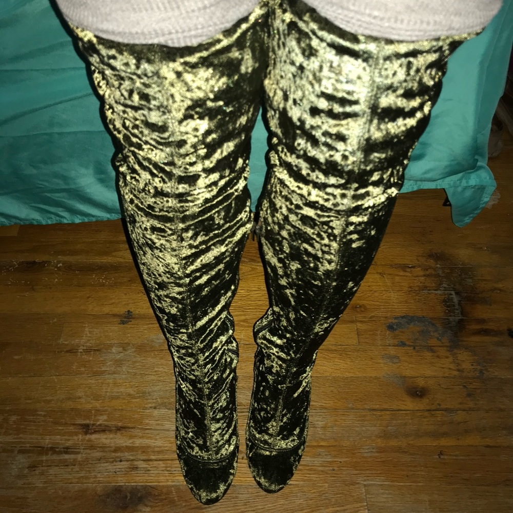 Green faux velvet boot